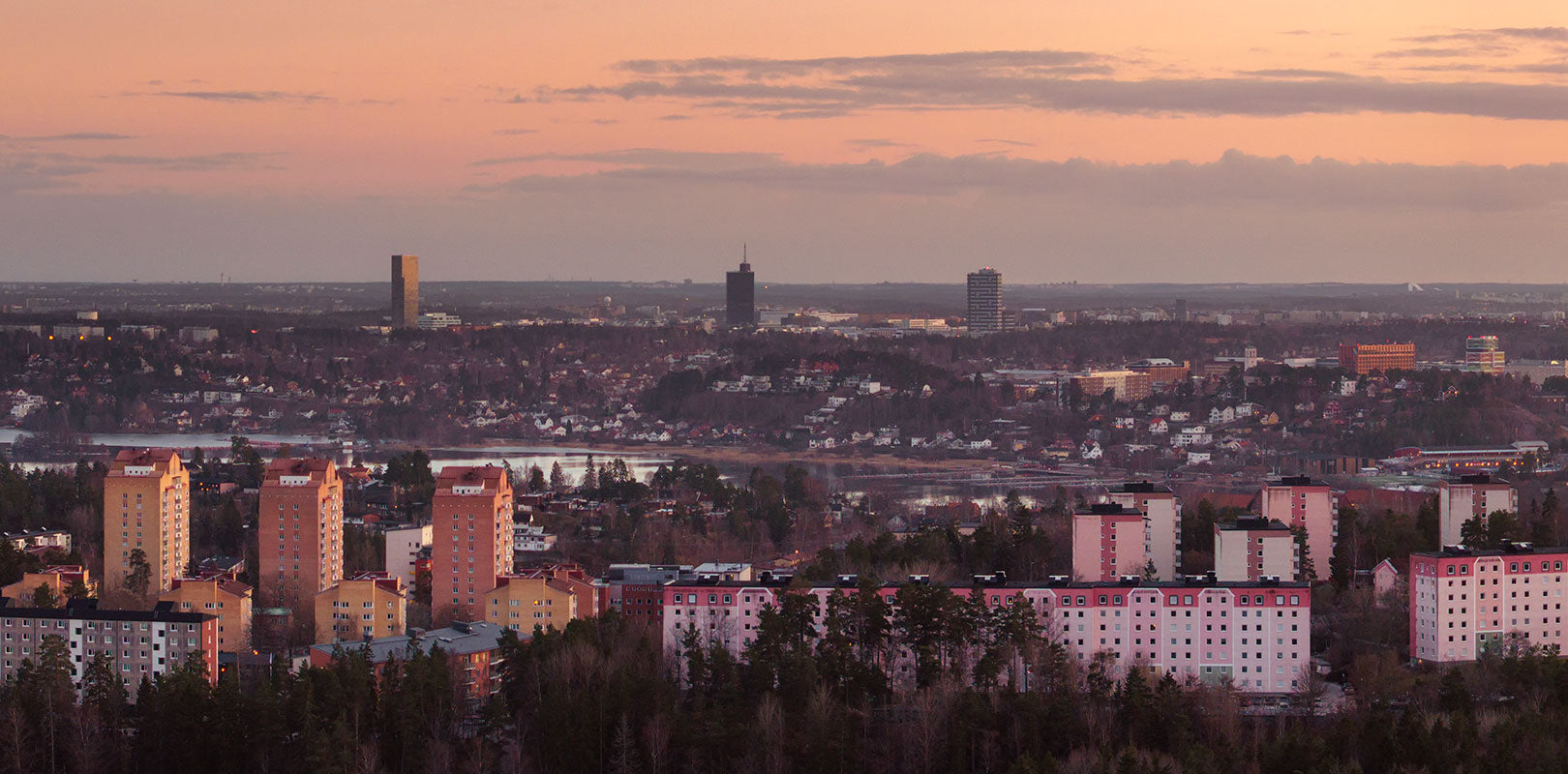 Beställ tårtor till Sollentuna