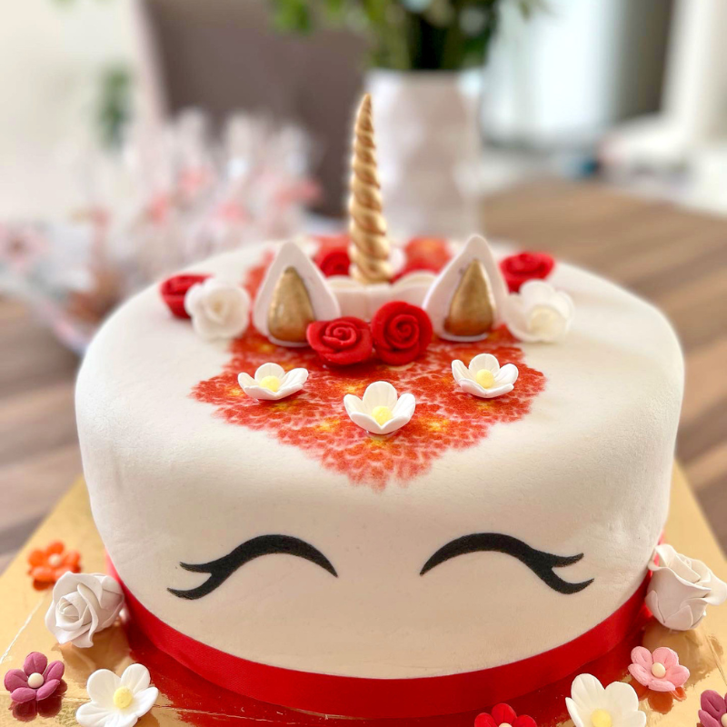 Gâteau Licorne Rouge