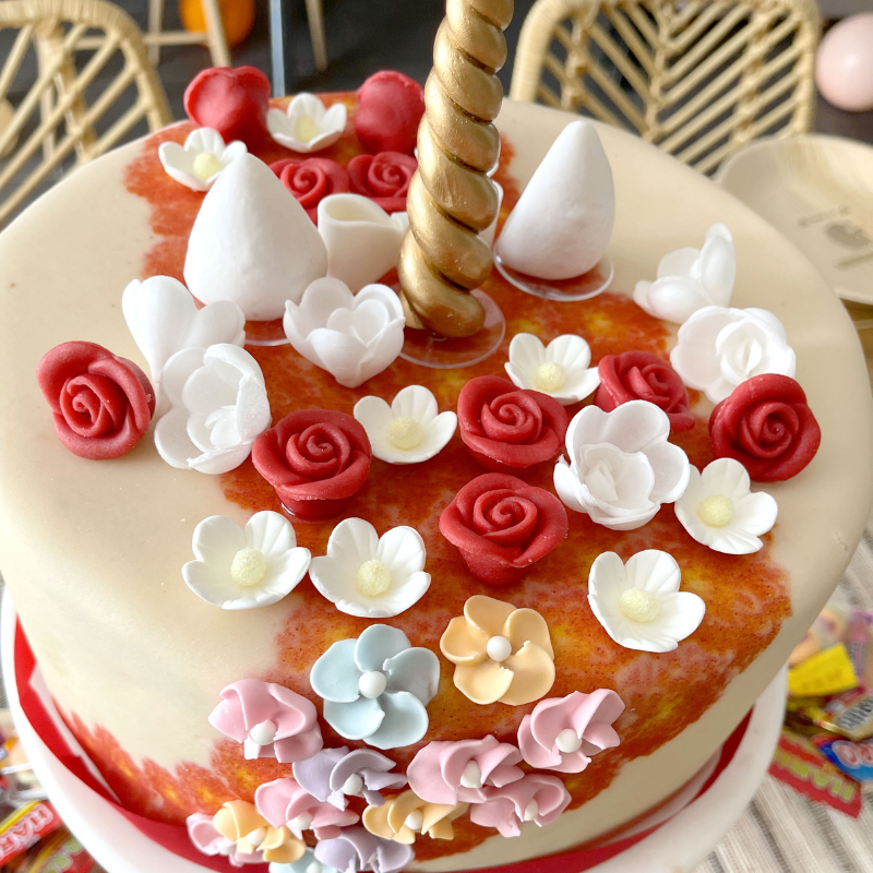 Gâteau Licorne Rouge