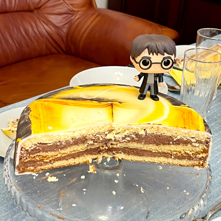 Harry Potter® sur gâteau Magique jaune