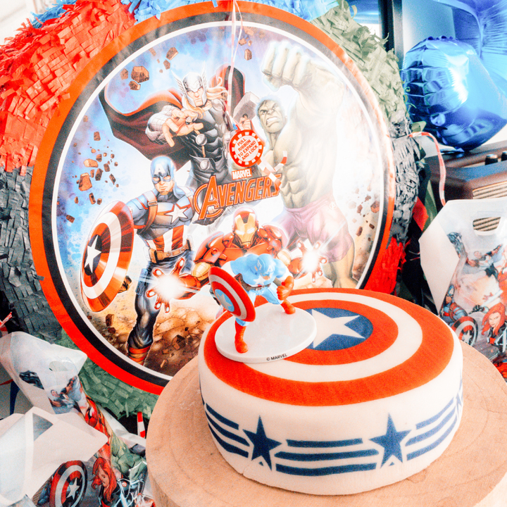 Figurine Captain America® sur Gâteau bouclier