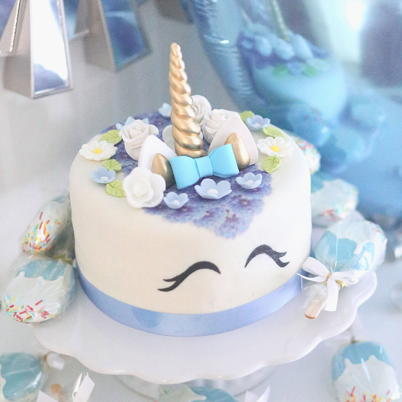 Gâteau Licorne Bleu