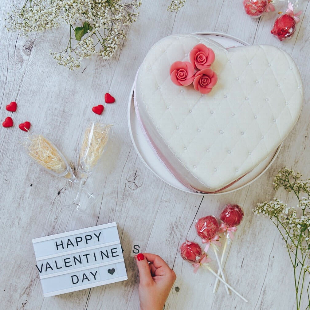 Gâteau coeur de la Saint-Valentin Deluxe blanc 