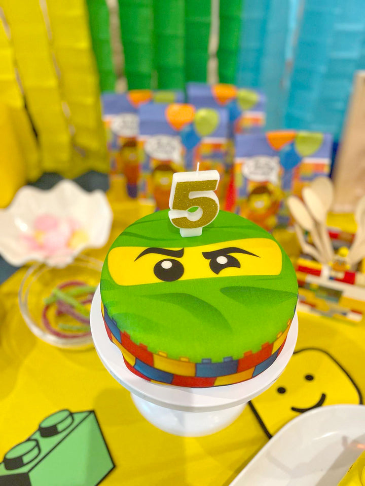 Lego® Ninjago® sur son gâteau ninja