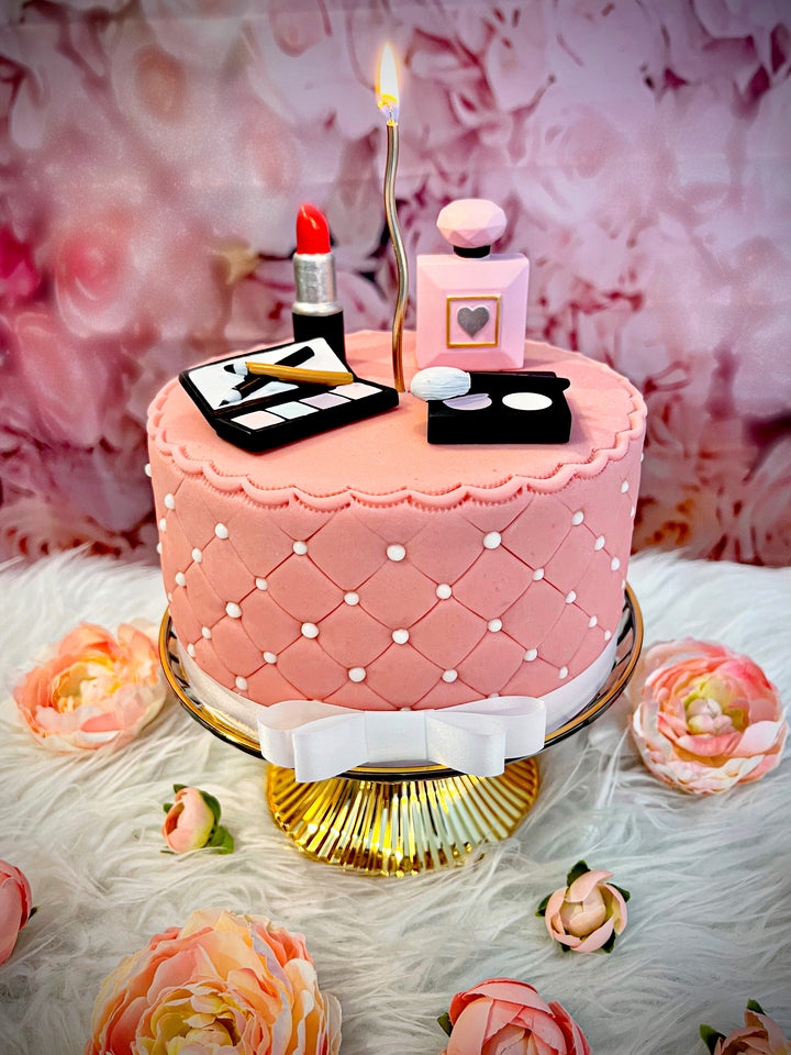 Gâteau Deluxe maquillage avec ruban blanc